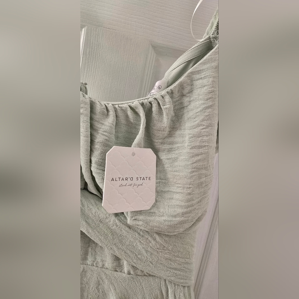 Altar'd State Light Green Ruffle Mini Romper Large NWT - Picture 8 of 10